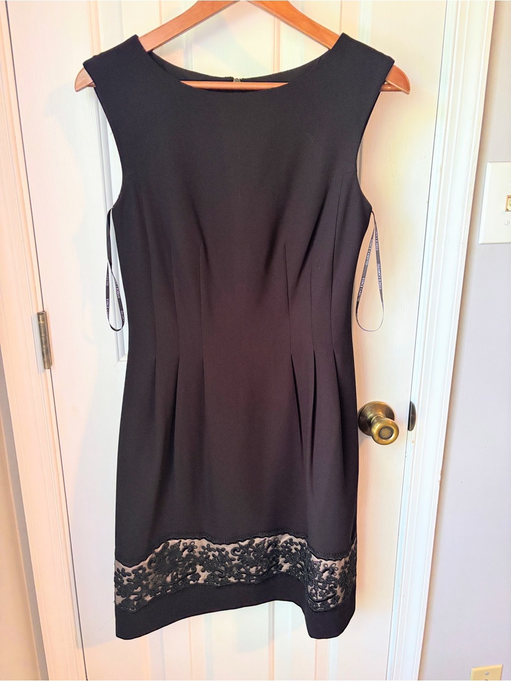 Classic Black Sleeveless Dress with Lace Trim Vince Camuto